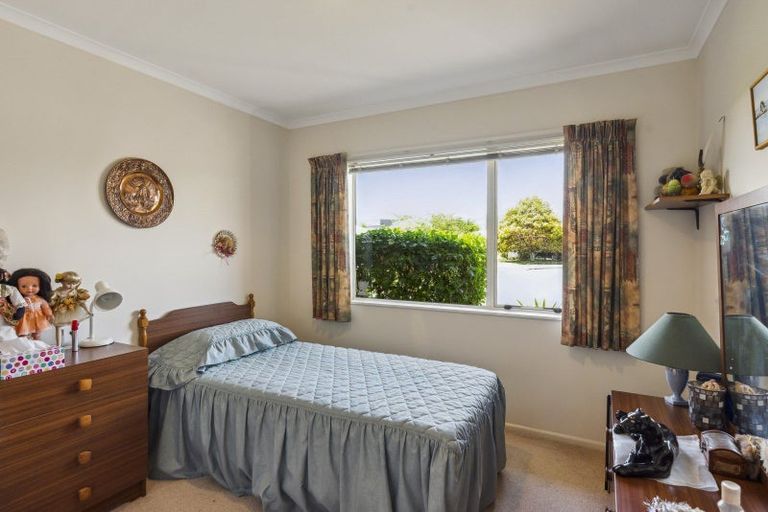 Photo of property in 4 Monterosso Place, Paraparaumu Beach, Paraparaumu, 5032