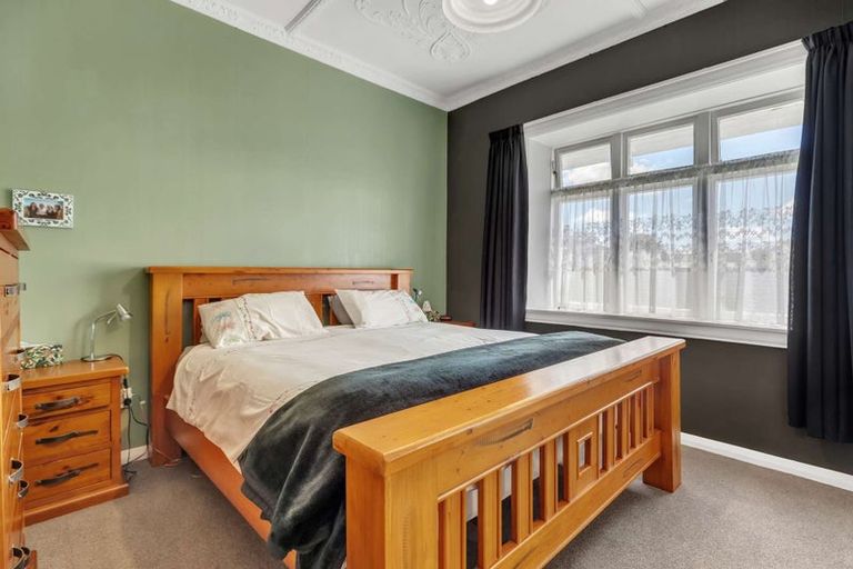 Photo of property in 404 Tremaine Avenue, Takaro, Palmerston North, 4412
