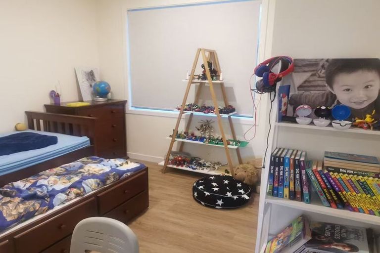 Photo of property in 9 Tikati Rise, Long Bay, Auckland, 0630
