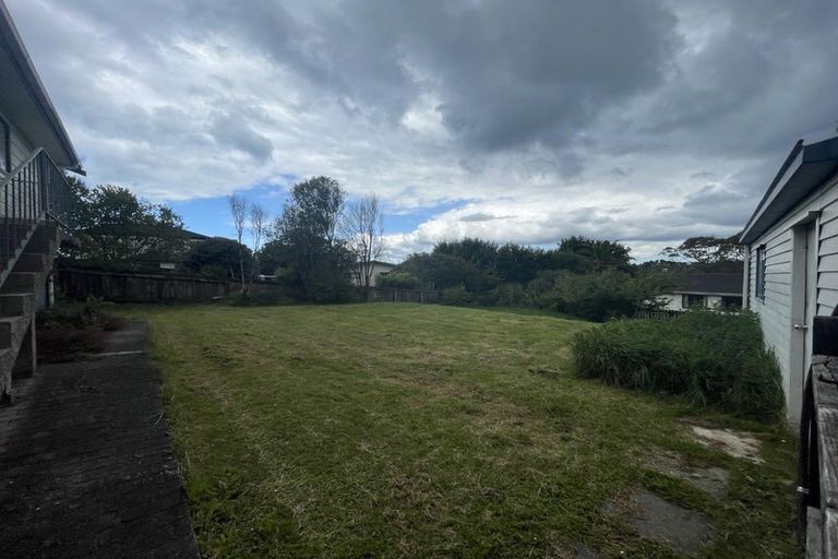 Photo of property in 10 Magdalen Place, West Harbour, Auckland, 0618