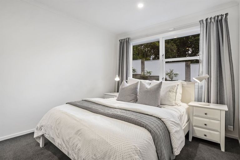 Photo of property in 58 Eskdale Road, Birkdale, Auckland, 0626