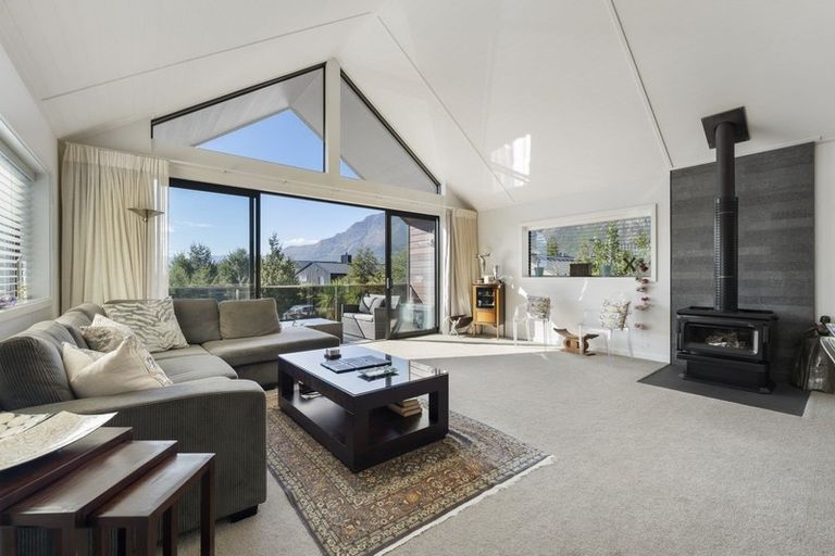 Photo of property in 37 Mcadam Drive, Jacks Point, Queenstown, 9371