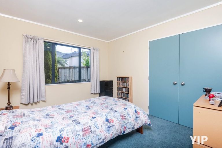Photo of property in 132 Westchester Drive, Churton Park, Wellington, 6037
