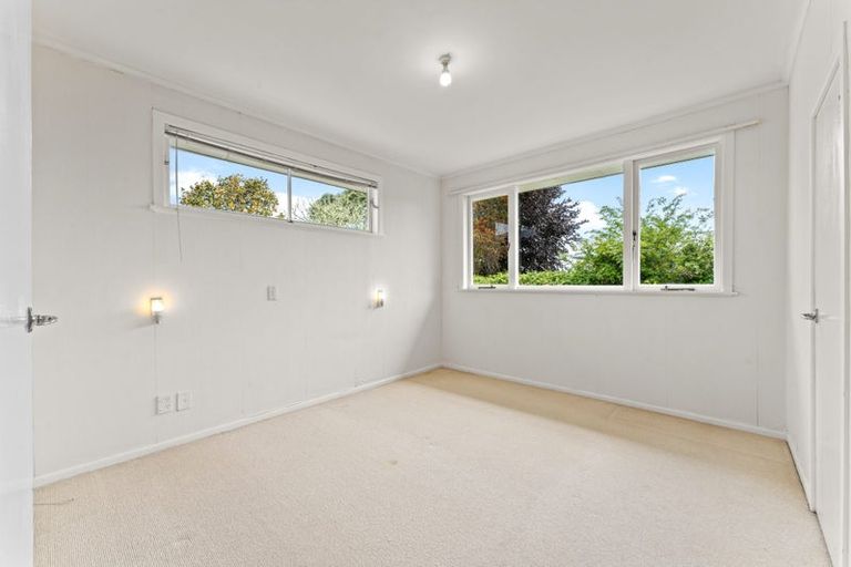 Photo of property in 30 Ozich Avenue, Te Atatu South, Auckland, 0610