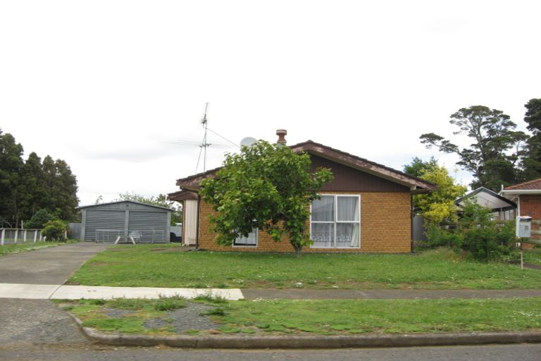 Photo of property in 28 Holland Street, Pukekohe, 2120