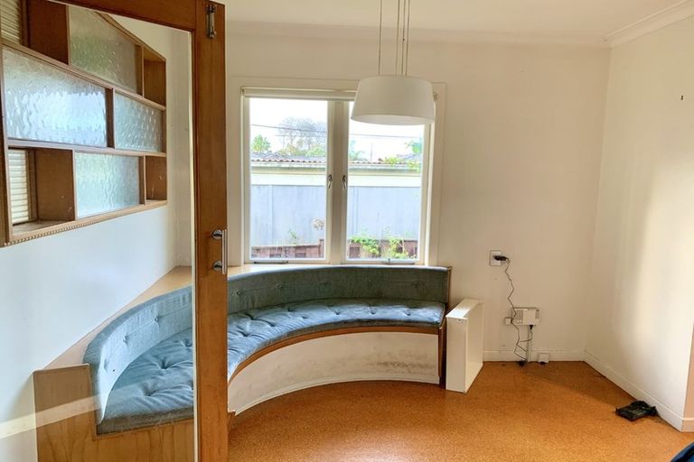 Photo of property in 97 Lynwood Road, New Lynn, Auckland, 0600