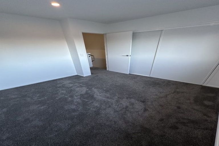 Photo of property in 4/61 Matipo Road, Te Atatu Peninsula, Auckland, 0610