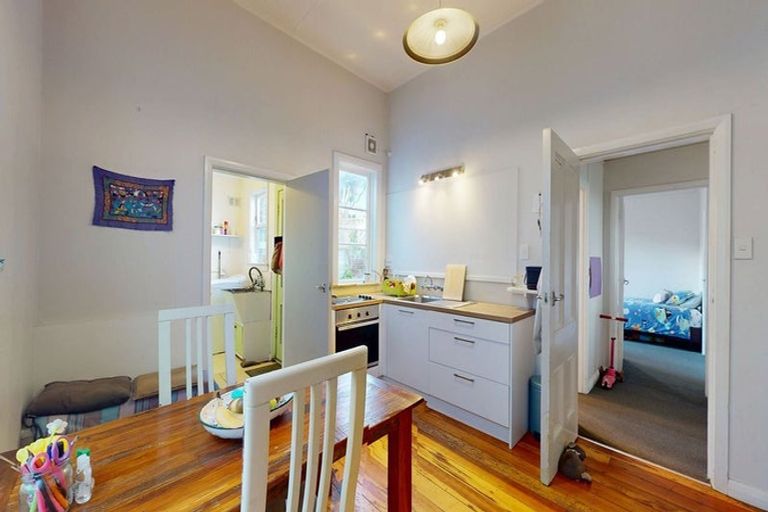 Photo of property in 23 Emerson Street, Berhampore, Wellington, 6023