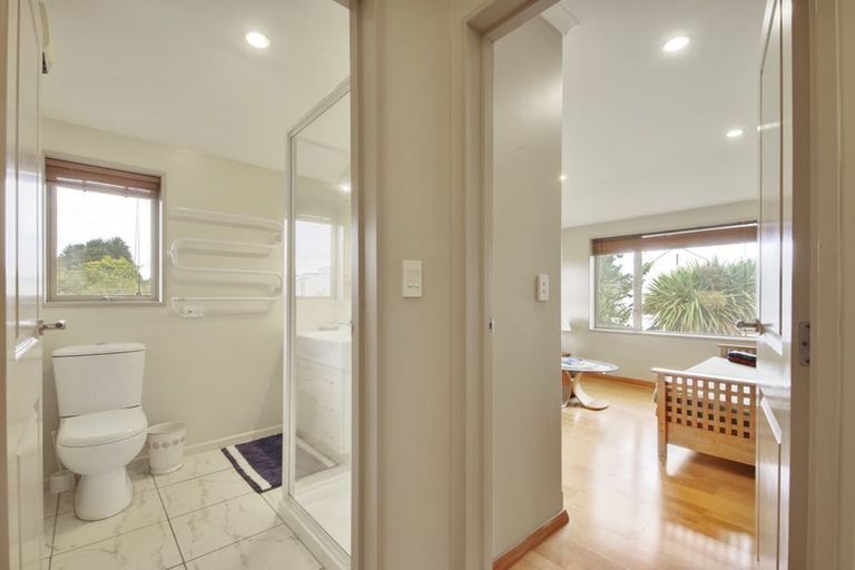 Photo of property in 70f Avonhead Road, Avonhead, Christchurch, 8042