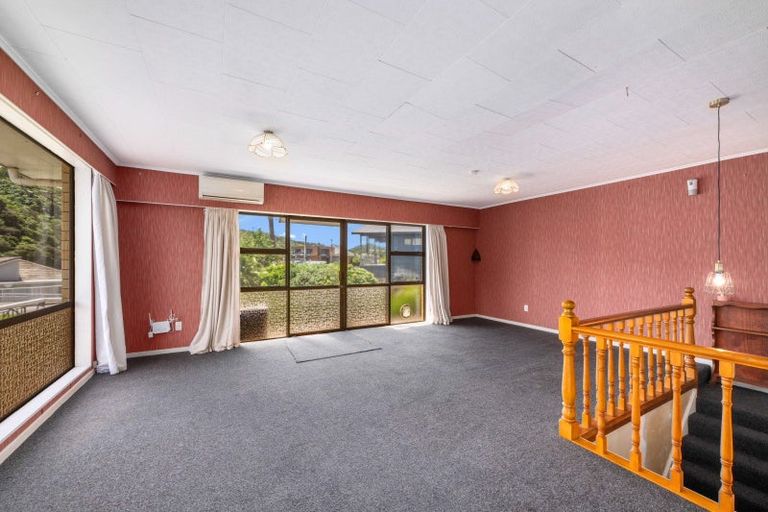 Photo of property in 60 Waikawa Road, Picton, 7220