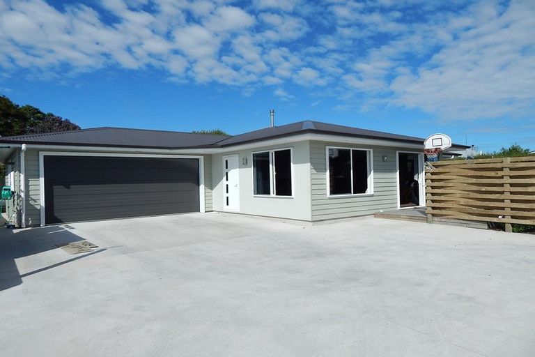 Photo of property in 24 Peel Street, Westport, 7825