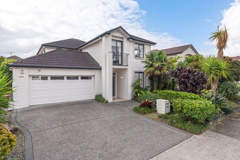 Photo of property in 117 Gracechurch Drive, Flat Bush, Auckland, 2016