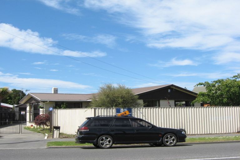 Photo of property in 413 Mairehau Road, Parklands, Christchurch, 8083