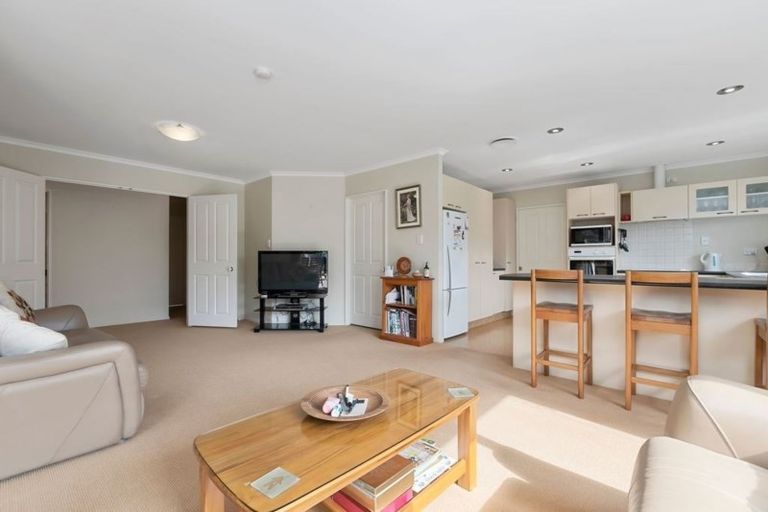 Photo of property in 6 Columbia Place, Albany, Auckland, 0632