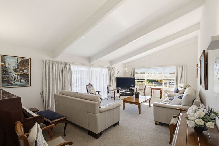 Photo of property in 51 Bucknell Street, Sockburn, Christchurch, 8042