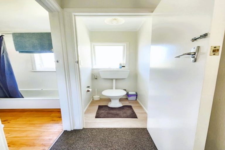 Photo of property in 28 Landscape Road, Papatoetoe, Auckland, 2025