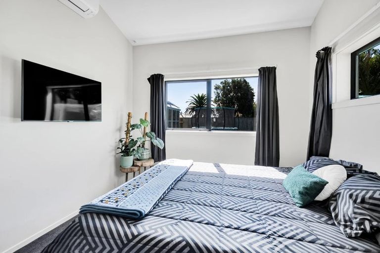 Photo of property in 21 Carthew Street, Okato, 4335