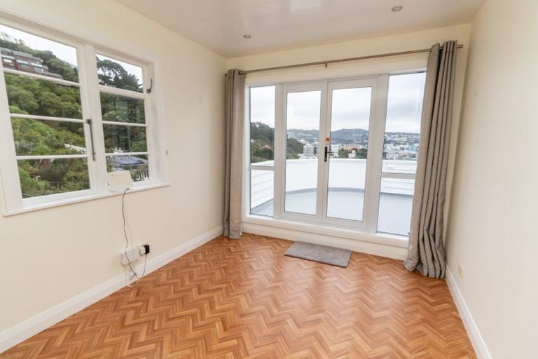 Photo of property in 29a Grass Street, Roseneath, Wellington, 6011