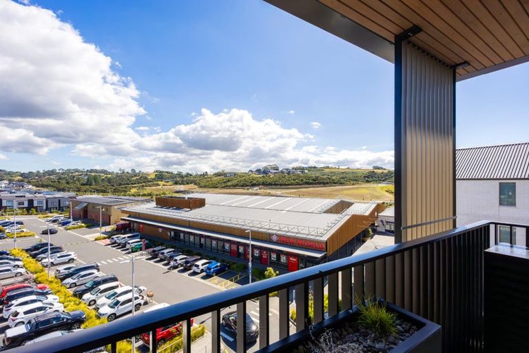Photo of property in 301/84c Te Oneroa Way, Long Bay, Auckland, 0630