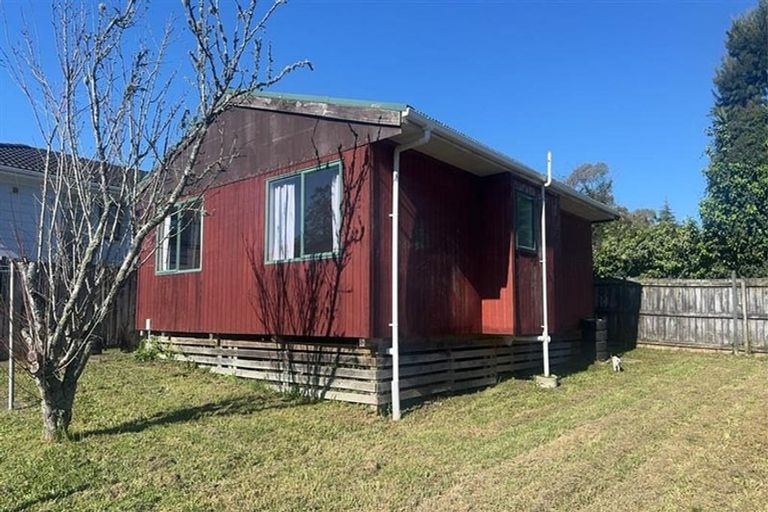 Photo of property in 10 Elvira Place, Ranui, Auckland, 0612