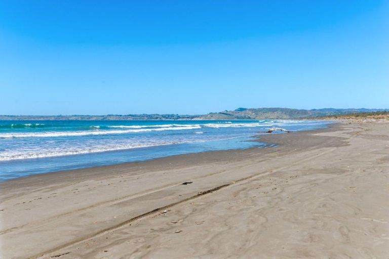 Photo of property in 3 Katrin Place, Mahia, 4198