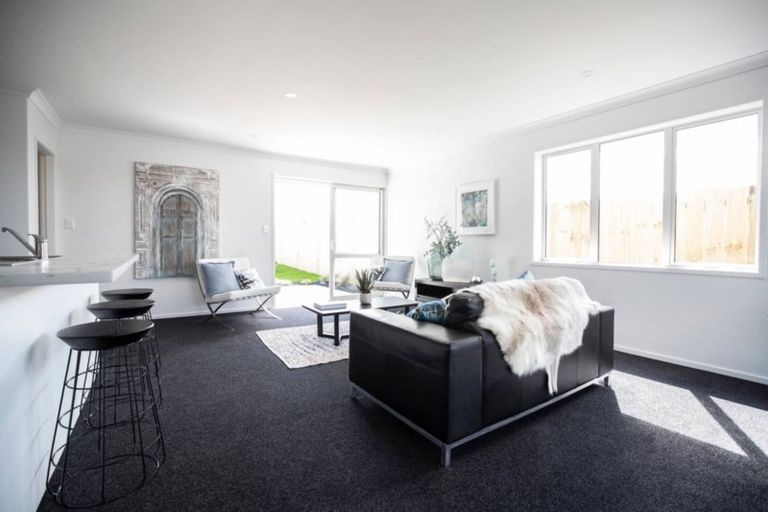 Photo of property in 35 Hayfield Way, Karaka, Papakura, 2113