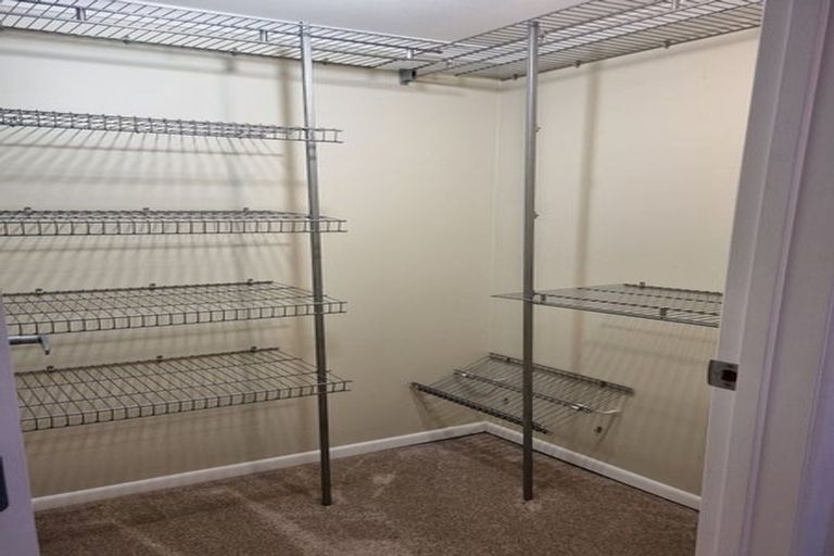 Photo of property in 28 Judkins Crescent, Cockle Bay, Auckland, 2014