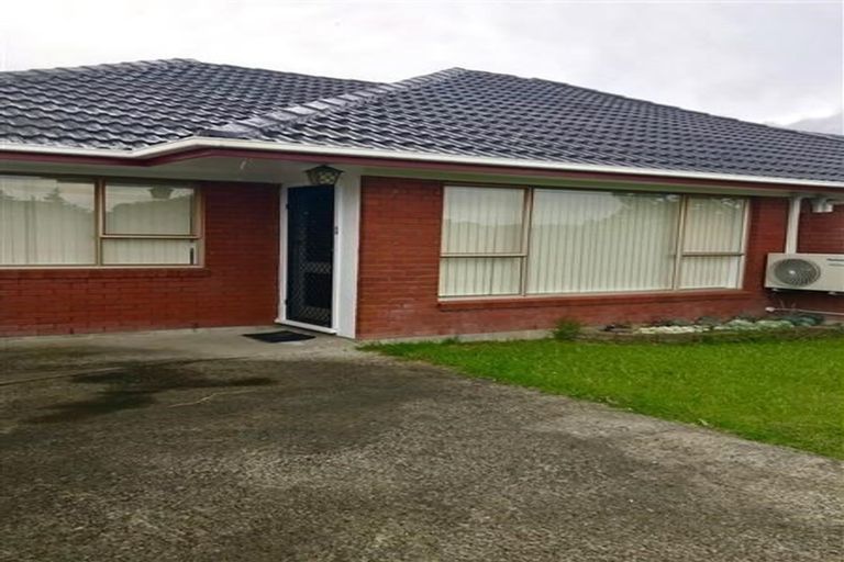 Photo of property in 58 Strid Road, Te Atatu South, Auckland, 0610