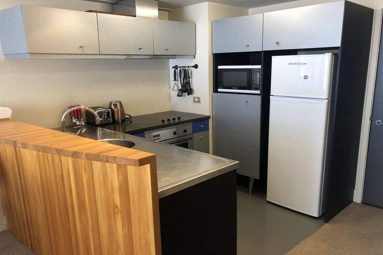 Photo of property in St Pauls Apartments, 63/43u Mulgrave Street, Thorndon, Wellington, 6011