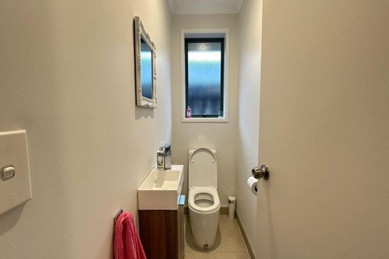 Photo of property in 4 Nobleman Place, Hamilton East, Hamilton, 3216