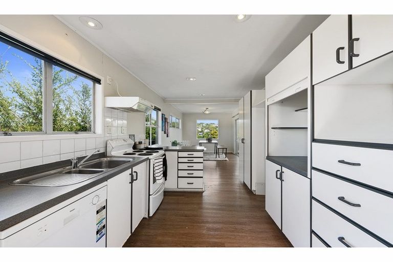 Photo of property in 132 Deep Creek Road, Torbay, Auckland, 0630