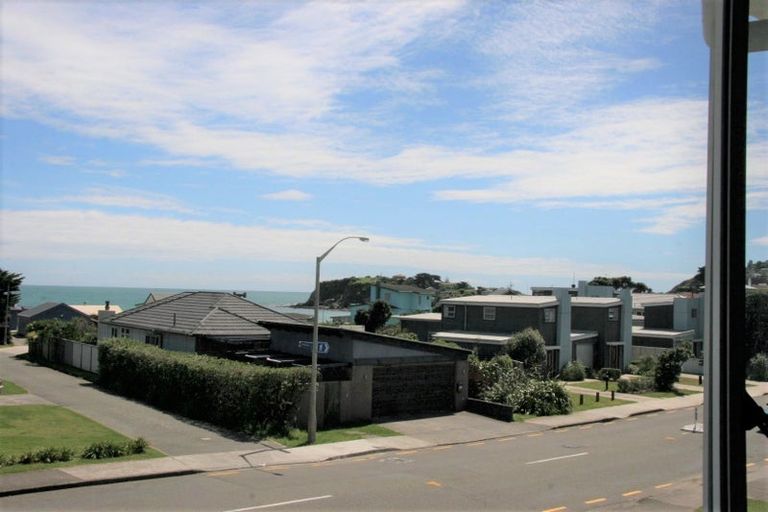 Photo of property in 25a-d Tireti Road, Titahi Bay, Porirua, 5022