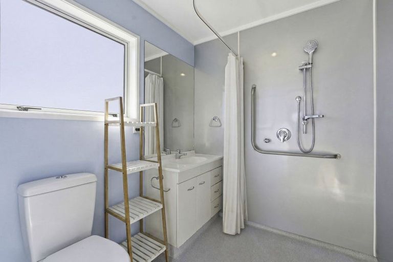Photo of property in 41 Rangiotu Road, Himatangi, Palmerston North, 4477