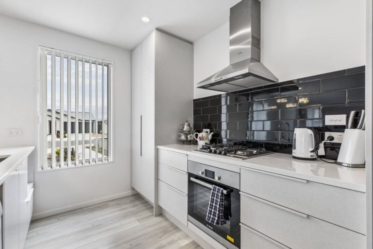 Photo of property in 26 Rere Close, Takanini, 2112