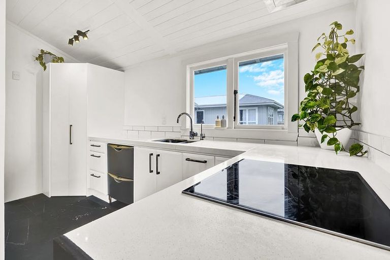 Photo of property in 293a Cambridge Road, Hillcrest, Hamilton, 3216