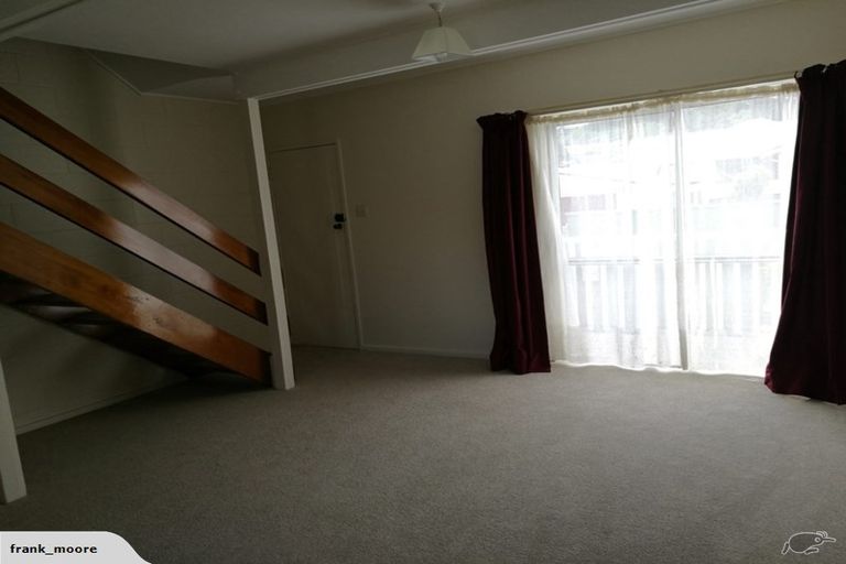 Photo of property in 33u5 Frankmoore Avenue, Johnsonville, Wellington, 6037