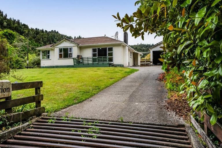 Photo of property in 568 Matau Road North, Matau, Stratford, 4395