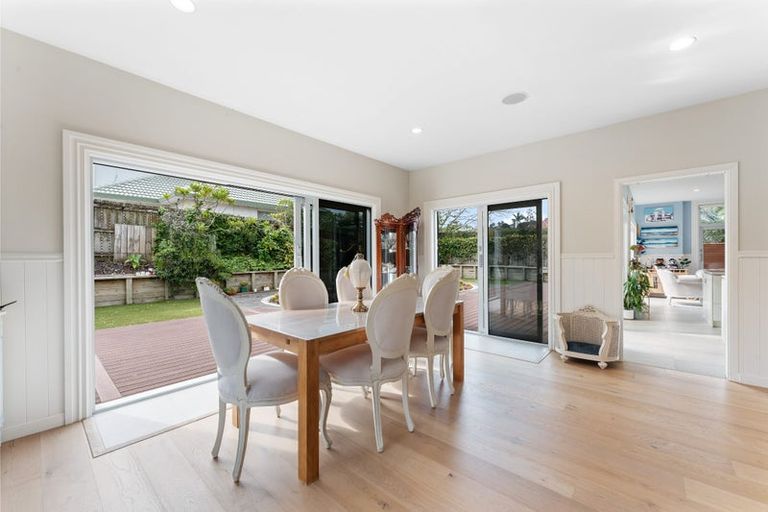 Photo of property in 17 Te Hoe Grove, Pinehill, Auckland, 0632