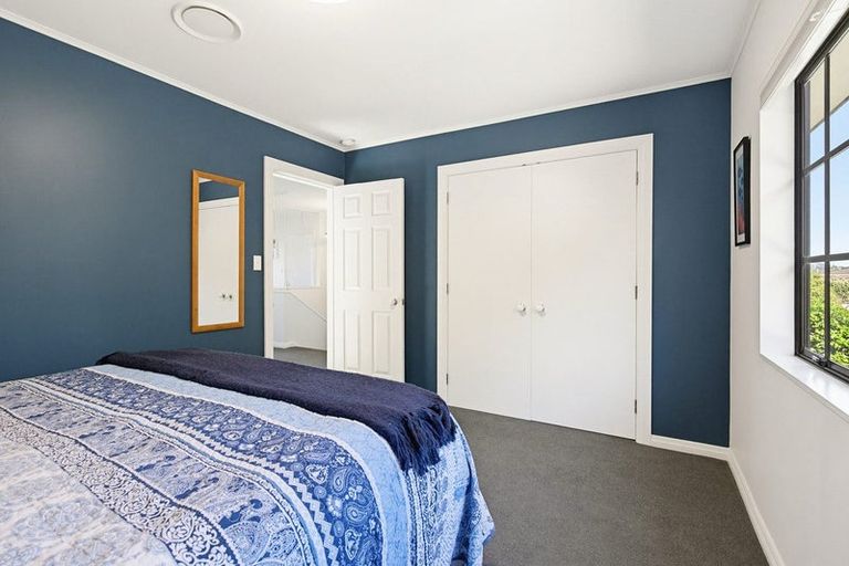 Photo of property in 11 Ramphal Terrace, Khandallah, Wellington, 6035