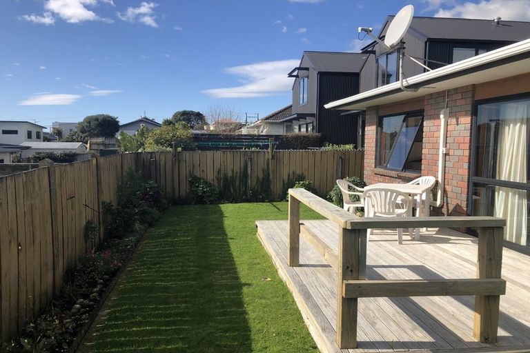 Photo of property in 2/300 Saint Aubyn Street, New Plymouth, 4310