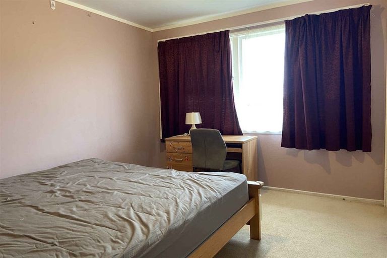 Photo of property in 71 Seaview Road, Glenfield, Auckland, 0629