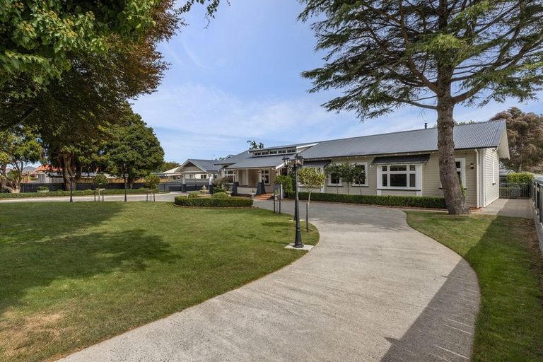 Photo of property in 119 Bartholomew Road, Levin, 5510