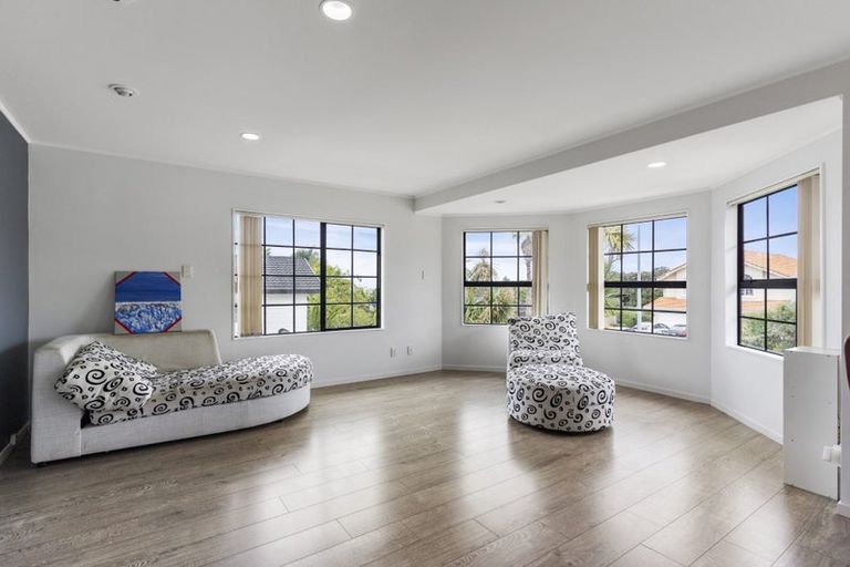 Photo of property in 39 Kuripaka Crescent, The Gardens, Auckland, 2105