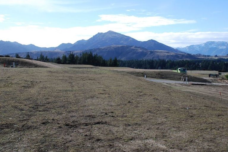 Photo of property in 3 Lauderdale Lane, Wanaka, 9305