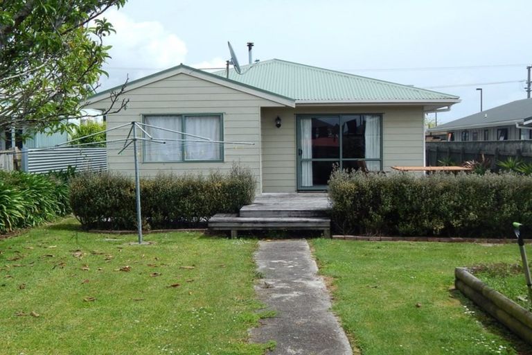 Photo of property in 29 Russell Street, Westport, 7825