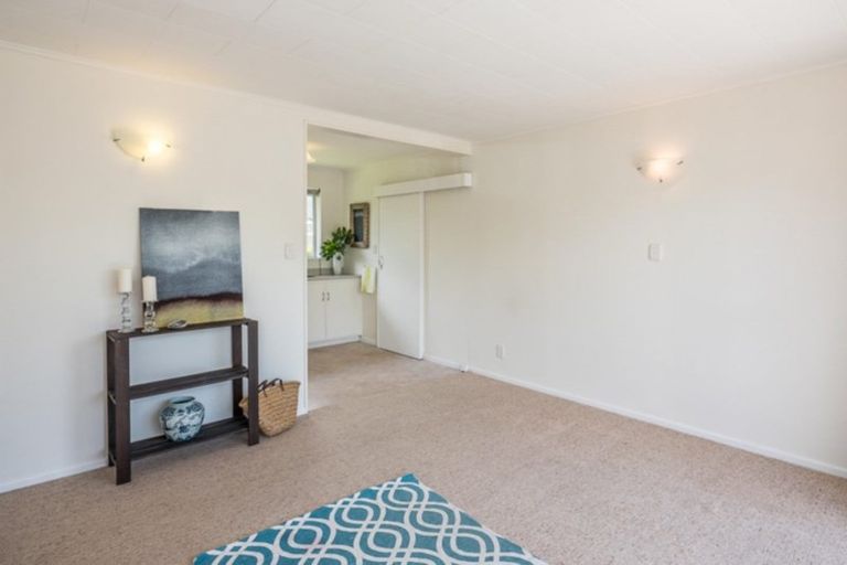 Photo of property in 52a Kapiti Road, Paraparaumu, 5032