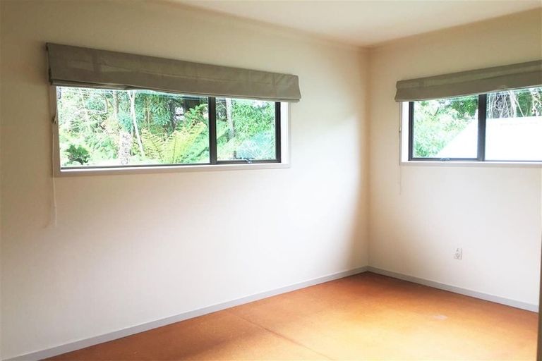 Photo of property in 24 Kereru Street, Henderson, Auckland, 0612