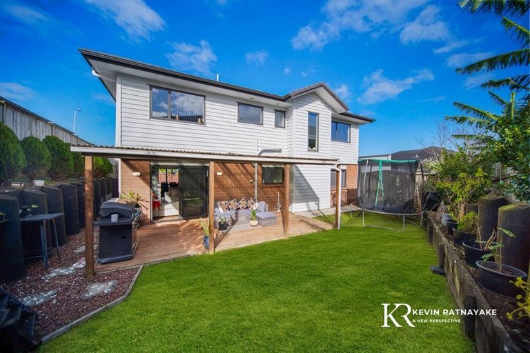 Photo of property in 5 Kereru Rise, Papakura, 2110