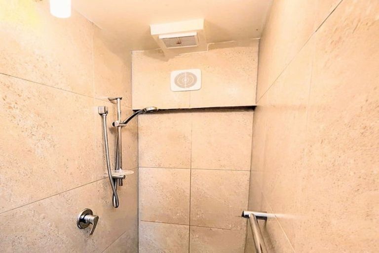 Photo of property in 1/43 Brockworth Place, Riccarton, Christchurch, 8011