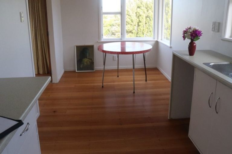 Photo of property in 49 Stewart Drive, Newlands, Wellington, 6037